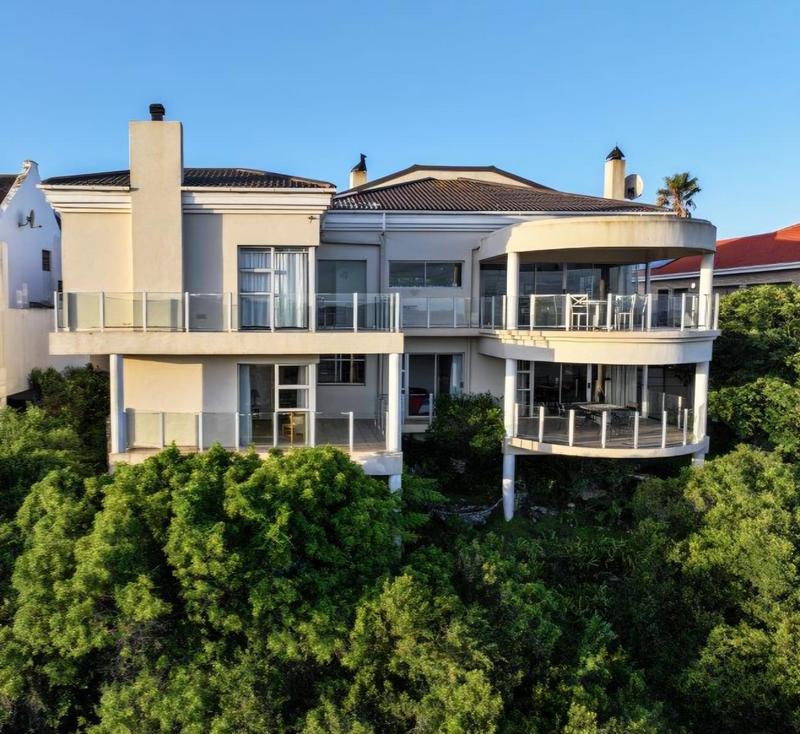 5 Bedroom Property for Sale in Stilbaai Wes Western Cape